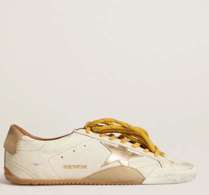 True-Star Donna in nappa bianca con stella oro e talloncino in suede beige
