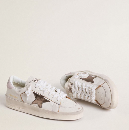 Stardan in nappa con stella in pelle laminata argento e talloncino in suede rosa