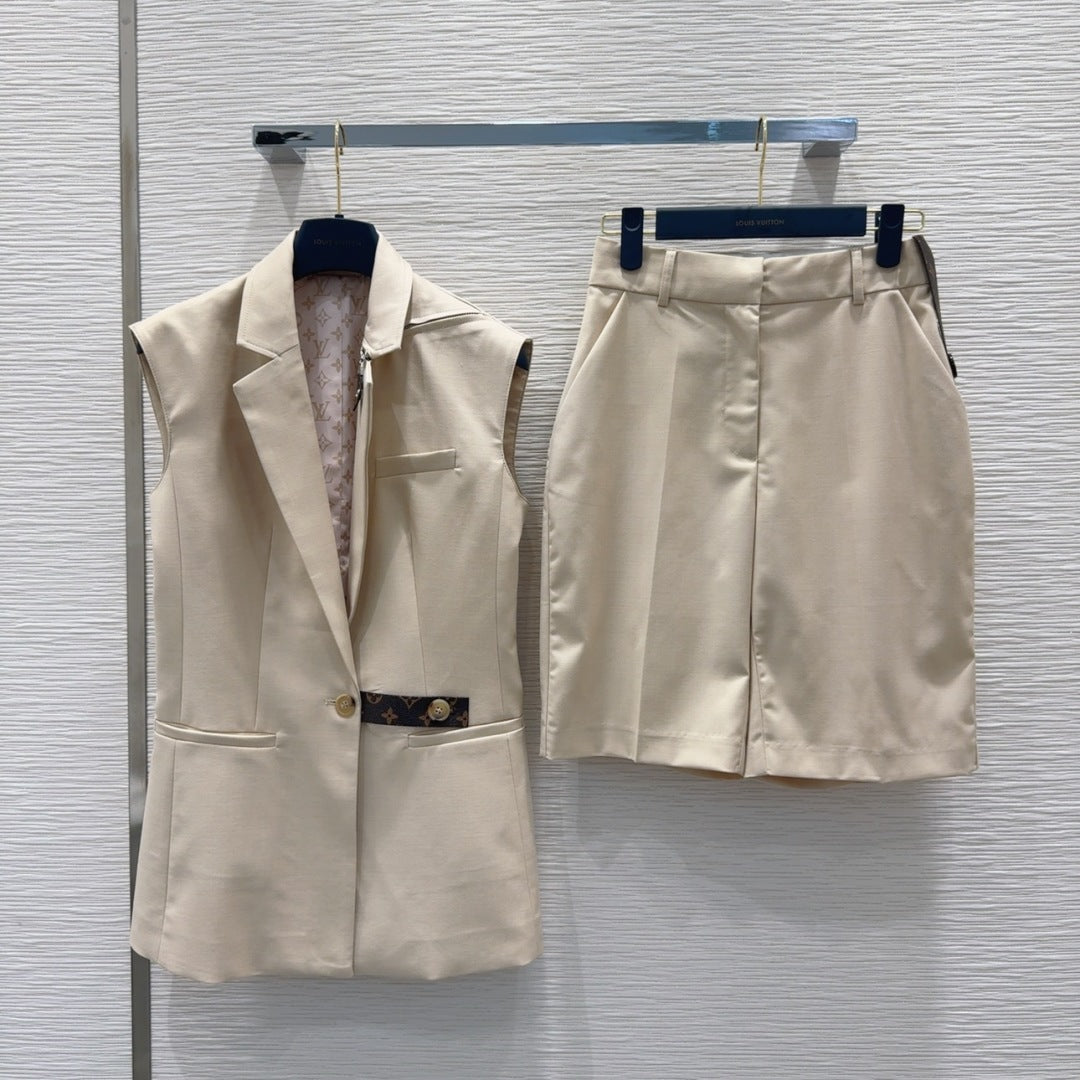 LV 25 Simple Elegant Vest Set Black Beige Poliester Wool