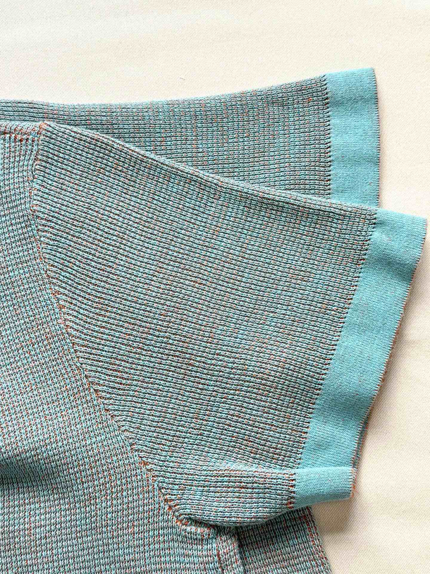 LV 25  Dolphin Jacquard Short Sleeve  Shirt Blue Sweater Knit