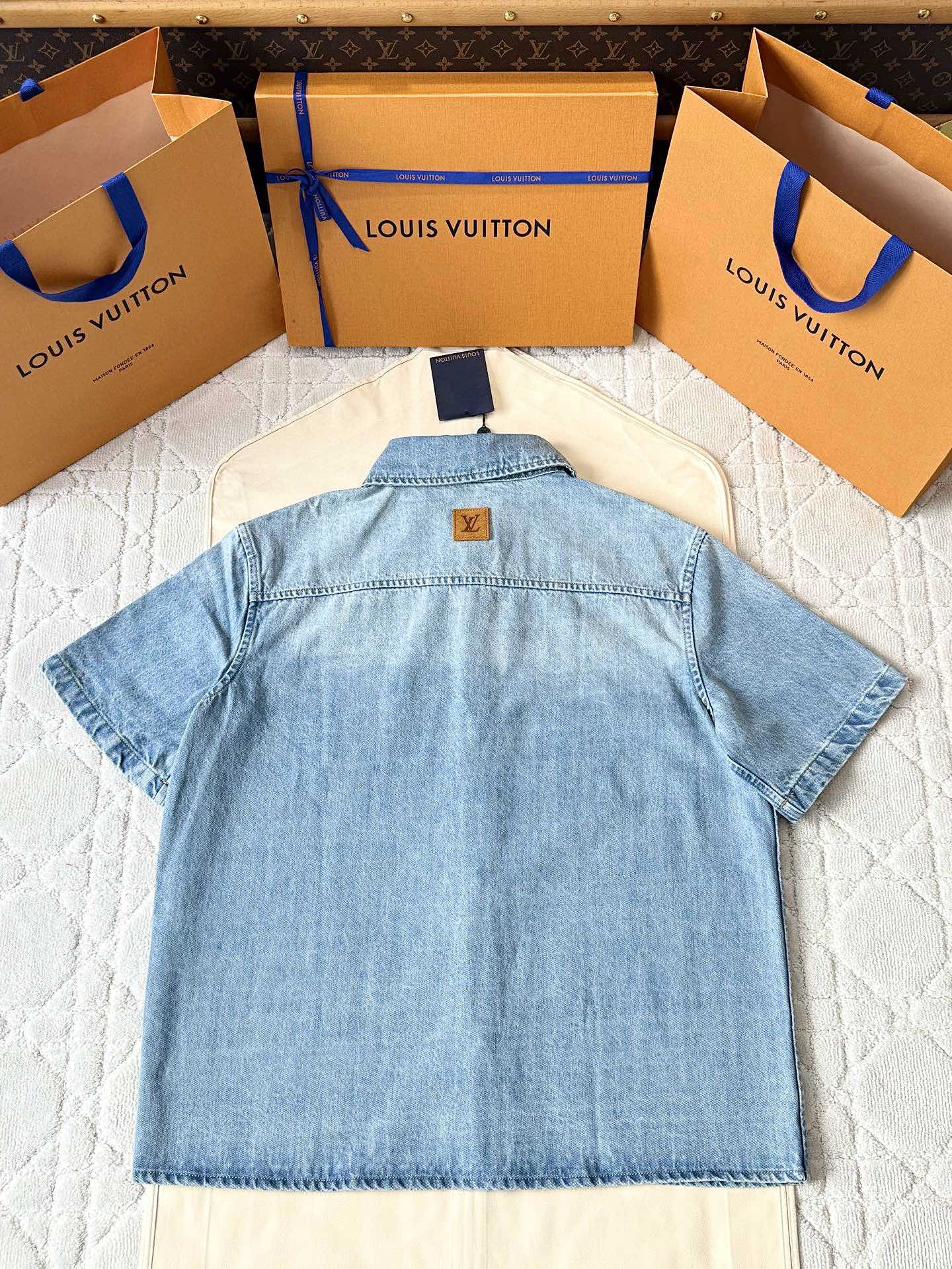 LV 25 Denim Pocket Embroidered Short Sleeve Shirt Blue Cotton