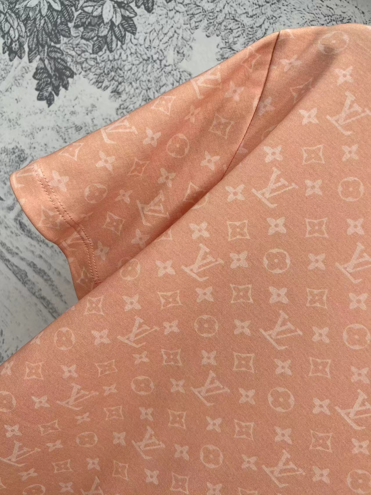 LV 25 Age-Reducing Simple T-Shirt Orange Cotton